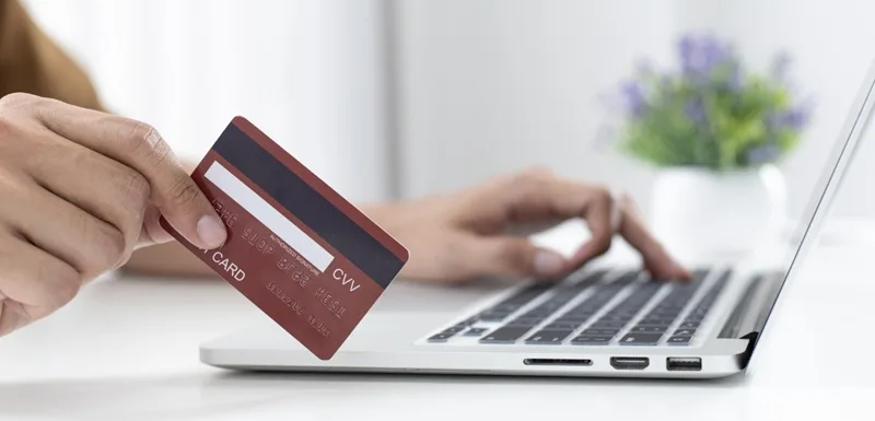 Chủ động tra cứu điểm tín dụng cá nhân trên ứng dụng CIC để kiểm tra chính xác dư nợ gốc và lãi.